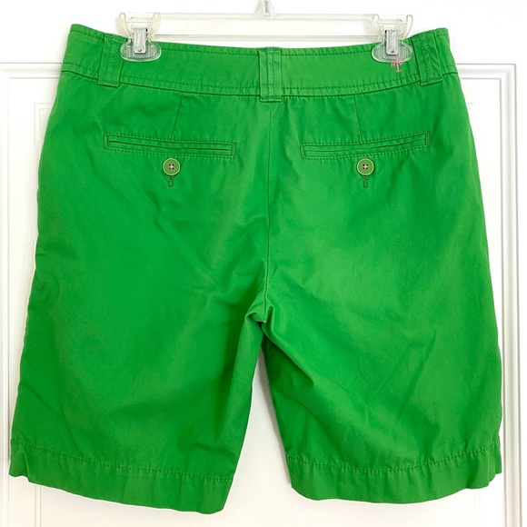 Lilly Pulitzer Green 9” Bermuda Shorts - Size 6 - Picture 2 of 5